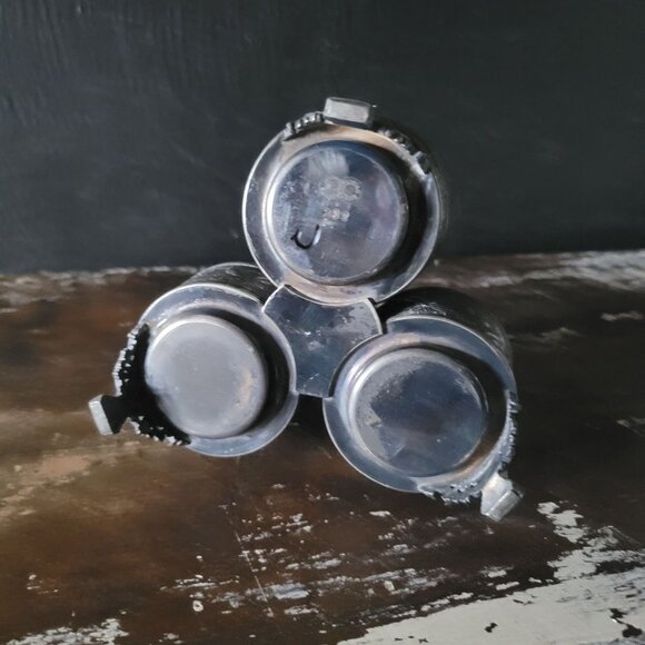 Antique Meriden Quadruple Plate #332 Condiment Bottle Holder Bird & Fruit Design - Picture 6 of 15